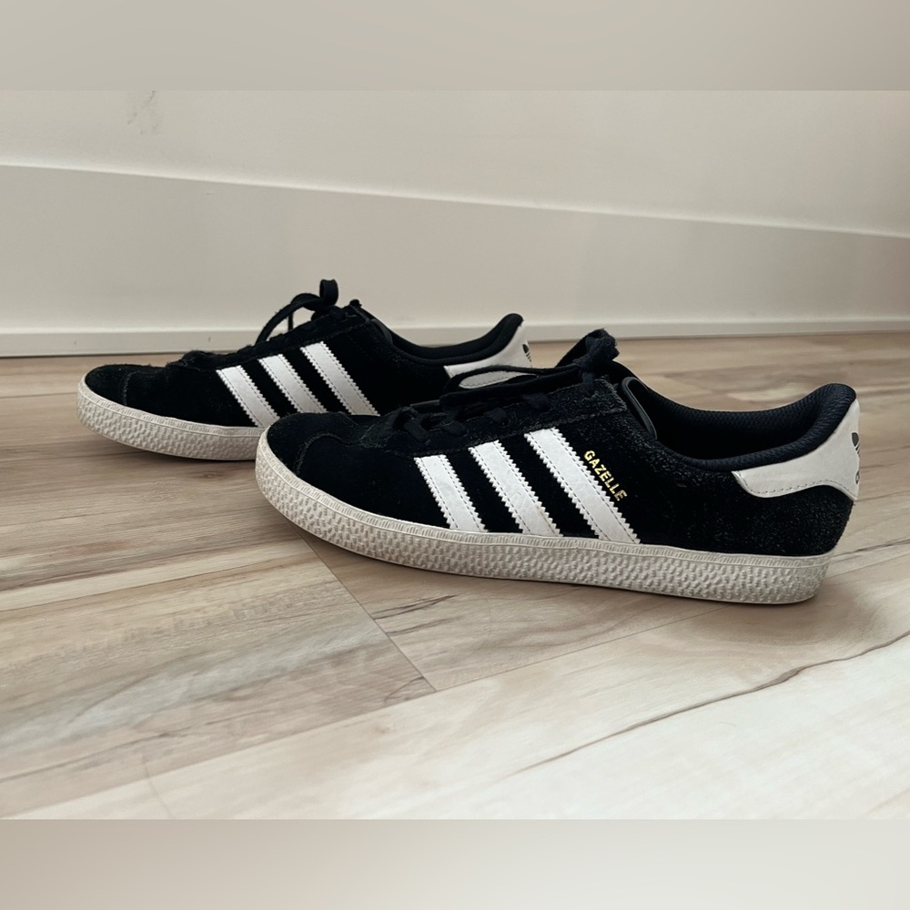 Adidas Gazelle Black White Suede Sneakers Women’s 5